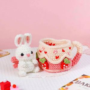 ตุ๊กตาสัตว์ถักโครเชต์แฮนด์เมดน่ารัก แมว กระต่าย หมีในถ้วยชา ของขวัญสำหรับเด็ก และของตกแต่งบ้าน - Product Image 4