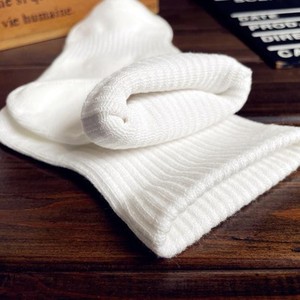Chaussettes d'<span class=keywords><strong>hiver</strong></span> personnalisées avec logo, en coton, unisexes, pour le basketball, noires et blanches, design personnalisé, chaussettes de <span class=keywords><strong>course</strong></span> pour femmes - Product Image 6