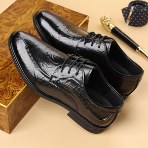 รองเท้าหนังผู้ชายแบบผูกเชือก สีดำ สำหรับใส่ทำงานในสำนักงาน เหมาะสำหรับวัยรุ่นอายุ 18-40 ปี รองเท้าออกซ์ฟอร์ด - Product Image 2