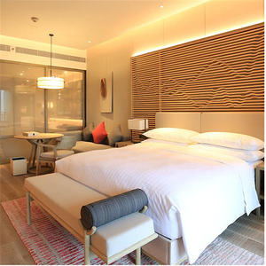 Muebles Comerciales Modernos, Juego de Dormitorio de Hotel de 5 Estrellas, Personalizable, Cama de Madera Maciza Tamaño Queen/King con Cabecera y Mesita de Noche - Product Image 2