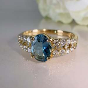 Elegante Anillo de Diamante Cultivado en Laboratorio con Corte Oval Brillante de 1.0 a 1.8 CTW en Oro Amarillo, Blanco y Rosa Sólido, Joyería para Compromiso y Aniversario - Product Image 4