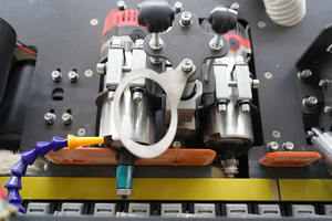 Machine à plaquer les chants automatique pour les projets de menuiserie à <span class=keywords><strong>angle</strong></span> de 45 degrés - Product Image 5