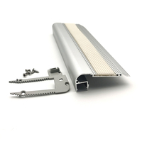 Profil LED en aluminium étanche pour marches extérieures, escaliers en pierre, éclairage d'allées de cinéma et de théâtre, nez de marche antidérapant YG-6825