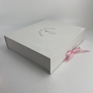 Custom luxury white magnet flap clothing paper box foldable magnetic closure gift boxes with black ribbon