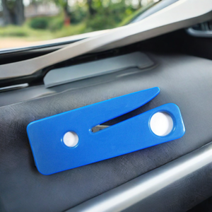 Outils d'urgence coupe-ceinture de sécurité de voiture en plastique bon marché pour couper la ceinture de sécurité de voiture vente en gros - Product Image 2