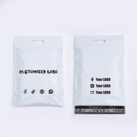 Enveloppes d'expédition personnalisées biodégradables et imperméables pour vêtements, avec poignée, sacs postaux personnalisés en polyéthylène coloré, vente en gros