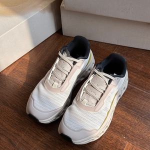 Zapatos Deportivos Personalizados al por Mayor, Zapatos de Diseñador de Lujo Genuinos, Cómodos y Transpirables, Zapatos para Correr en la Nube para Hombre y Mujer - Product Image 5