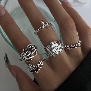 Conjunto de Anéis Masculinos Estilo Heavy Metal Punk, com Design Exagerado de Esqueleto, Poker, Palhaço e Aranha, Joias de Moda Gótica, Presentes para Festas - Product Image 6