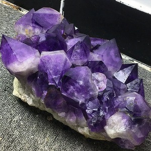 Bán Buôn Chất Lượng Cao Thạch Anh Tím Cụm Nguyên Khối Lớn Tự Nhiên Chữa Bệnh Tinh Thể Cho Trang Trí Nội Thất - Product Image 1
