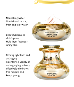 Crema Idratante Notturna Sbiancante Biologica a Base di Erbe per Tutti i Tipi di Pelle - Product Image 6