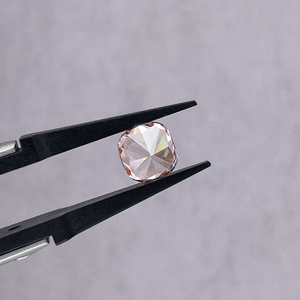 เพชรรูปทรงสี่เหลี่ยมจัตุรัสสีชมพูสดใส น้ำหนัก 2 กะรัต เพาะเลี้ยงในห้องปฏิบัติการ - Product Image 4