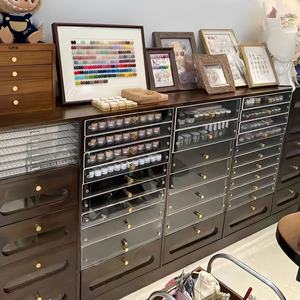 ตู้โชว์เคาน์เตอร์ร้านทำเล็บสไตล์วินเทจสีวอลนัท ตู้เก็บยาทาเล็บ ตู้เก็บเจลทาเล็บ ตู้เก็บของร้านทำเล็บ - Product Image 1