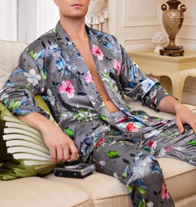 Di lusso di alta qualità da <span class=keywords><strong>uomo</strong></span> in raso di seta stampa floreale abbigliamento da notte <span class=keywords><strong>uomo</strong></span> due pezzi Set di abbigliamento Top <span class=keywords><strong>camicia</strong></span> e pantaloni <span class=keywords><strong>pigiama</strong></span> - Product Image 4