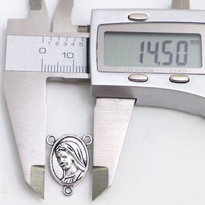 Plata antigua Divina Misericordia Hermana Faustina Rosario Centro de mesa Medalla de metal religioso Técnica de fundición y chapado - Product Image 4