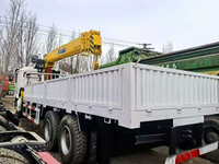 Camion-grue HOWO 6X4 fiable avec grue de 10 tonnes en option, moteur Weichai, largement utilisé pour la construction