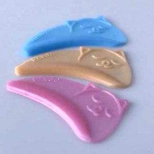 Venta al por mayor de almohadillas de silicona para elevación de pestañas planas y finas Lami ultrasuaves, el servicio OEM está listo para usted, protectores para elevación de pestañas - Product Image 1