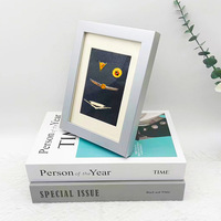 Kotak Bingkai Pajangan Pin Custom Deep Shadow Box untuk Medali, Lencana, Bros, Perhiasan, dengan Lapisan Beludru, Dekorasi Bingkai Gambar untuk Dinding dan Meja