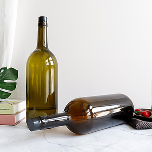 Botella <span class=keywords><strong>de</strong></span> Vidrio para <span class=keywords><strong>Vino</strong></span> Tinto <span class=keywords><strong>de</strong></span> Alta Calidad y Gran Capacidad <span class=keywords><strong>de</strong></span> 1500 ml, Color Ámbar Verde, <span class=keywords><strong>con</strong></span> Corcho - Product Image 4