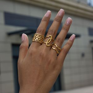 Anillo de Acero Inoxidable de Lujo Europeo y Americano, Joyería de Alta Gama, Anillo Cruzado para Mujer, Sin Decoloración, Transfronterizo - Product Image 6