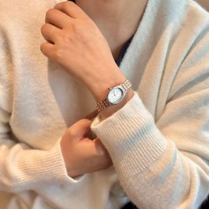 <span class=keywords><strong>Reloj</strong></span> Deportivo <span class=keywords><strong>Dorado</strong></span> Retro para <span class=keywords><strong>Mujer</strong></span>, Esfera Ovalada Nueva con Números Romanos, <span class=keywords><strong>Reloj</strong></span> de Pulsera de Lujo para <span class=keywords><strong>Mujer</strong></span> - Product Image 6