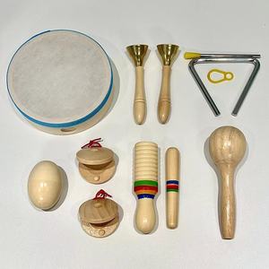 Ensemble d'instruments de percussion en bois en gros avec triangle, tambourin, maraca et tube sonore pour l'éducation musicale et le jeu des enfants - Product Image 3