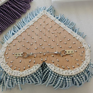 Lanzamiento de Nuevo Producto: Decoración de Pared con Forma de Corazón de Perlas Checas, Diseño Personalizado, Estilo Romántico Francés - Product Image 4