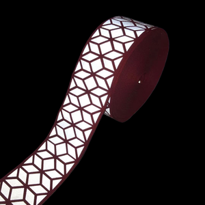 Nastro in Poliestere Riflettente Termico Rosso a Rombi Solido per Sicurezza Stradale, Luminoso al Buio, per Abbigliamento Outdoor, Produzione Industriale - Product Image 1