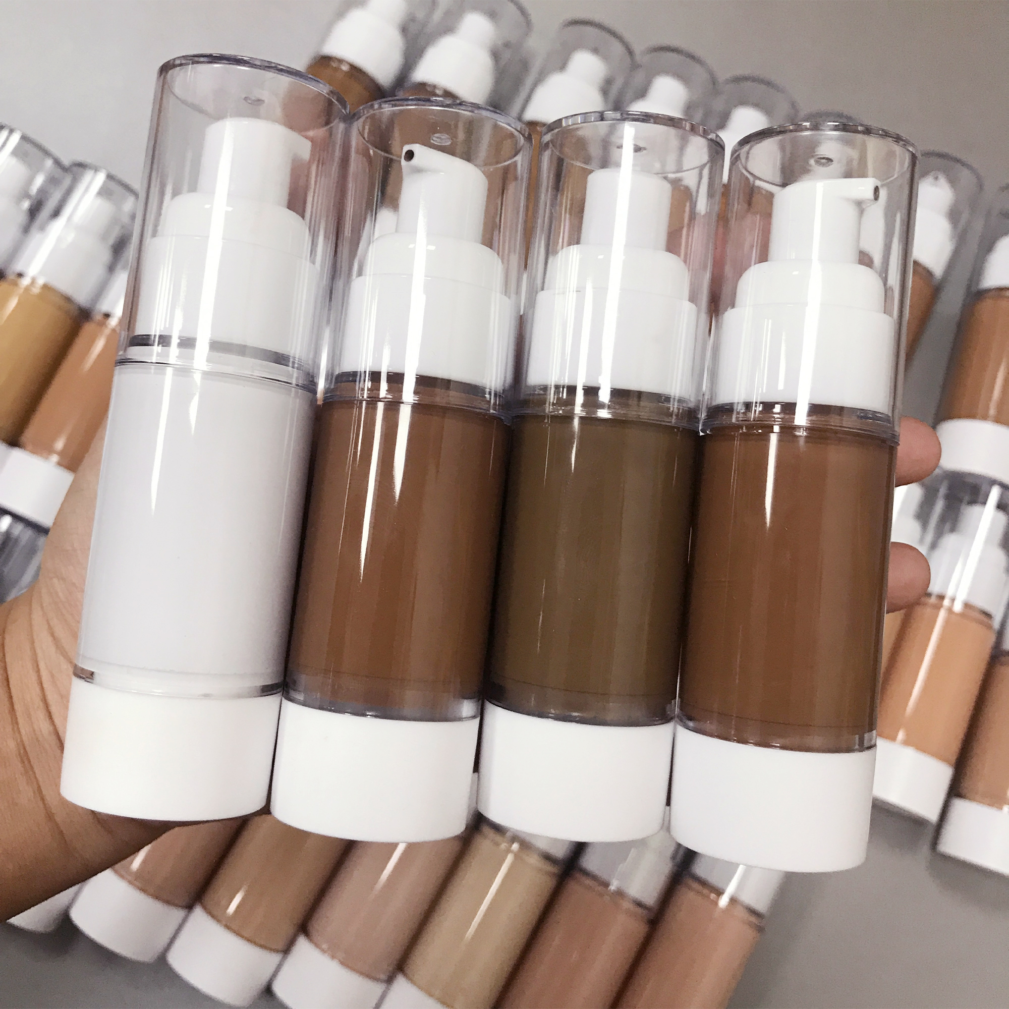 Vegan Matte Tahan Air Foundation Cakupan Penuh Logo Kustom Fondasi Cair Label Pribadi