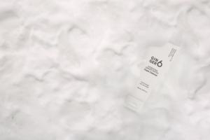 Crema de manos vegana suave GINGER6 con agua de jengibre y ácido hialurónico perfumado cuidado diario de las manos para una piel suave - Product Image 3