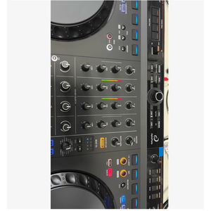 Pioneer <span class=keywords><strong>DJ</strong></span> DDJ-GRV6 : Contrôleur <span class=keywords><strong>DJ</strong></span> professionnel 4 canaux |   <span class=keywords><strong>Native</strong></span> rekordbox, Serato <span class=keywords><strong>DJ</strong></span> Pro, djay |   Double USB-C à échange à chaud |   Roues de défilement de 206 mm |   P - Product Image 4