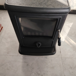 Estufa de Hierro Fundido Comercial Económica, Portátil y Independiente para Calefacción de Salas de Estar en Villas - Product Image 1