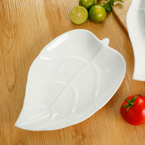 Assiette à dessert en forme de feuille de taille personnalisable en porcelaine de qualité supérieure pour l'hospitalité gastronomique - Product Image 5