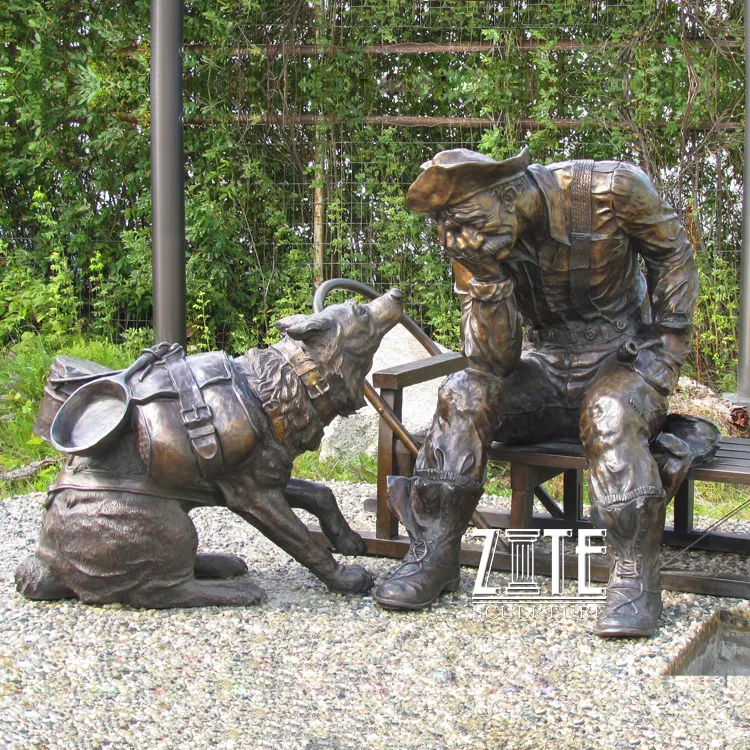庭の等身大真鍮動物彫刻ブロンズハスキー犬と老人像