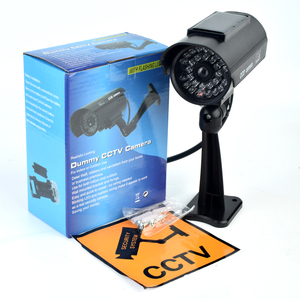 Caméra de surveillance factice solaire 05CCTV pour extérieur, caméra de simulation CCTV, protection de sécurité domestique, type <span class=keywords><strong>bullet</strong></span> avec lumière LED clignotante - Product Image 2