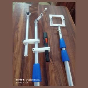 Tige télescopique robuste pour échantillonnage avec cadre de gabarit carré et support de fixation pour écouvillon pour tests de surfaces en salle blanche - Product Image 2