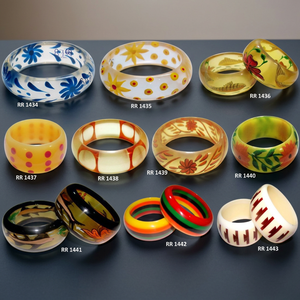 Vente en gros de bijoux ajustables personnalisables, écologiques, haut de gamme, en résine d'ivoire, en forme de boule, avec serti circulaire, pour mariage religieux et mode - Product Image 1