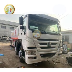 Réservoir de carburant KATE HOWO NX371 4*8 Sinotruk 371hp 10000-45000 Litres, citerne à essence, transport d'énergie, réservoir d'huile HOWO 371 - Product Image 1