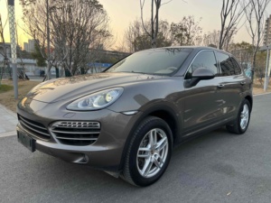 El 2014 Porsches <span class=keywords><strong>Cayenne</strong></span> 3,0 T Platinum Edition Usado Gasolina 5 plazas SUV Está Equipado con Asientos de Cuero y Techo Solar Panorámico - Product Image 2