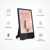 Kiosco Digital Portátil para Exteriores con Clasificación IP65 de 43 Pulgadas, Pantalla Táctil a Todo Color, Vertical, con Soporte de Pie