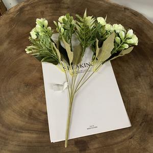 Venta al por mayor <span class=keywords><strong>precio</strong></span> barato Clavel pequeño mini <span class=keywords><strong>ramo</strong></span> de flores artificiales 5 ramas para celebraciones del Día mensual - Product Image 3