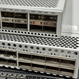 Commutateur d'accès au centre de données RG-S6510-48VS8CQ d'occasion avec fonction PoE, 48 ports, capacité de 420 Gbit/s, empilable - Product Image 2