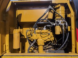 Excavadora de cadenas CAT 320D original usada de 20 toneladas, Caterpillar 320D usada con alto rendimiento, de segunda mano, en stock. - Product Image 6