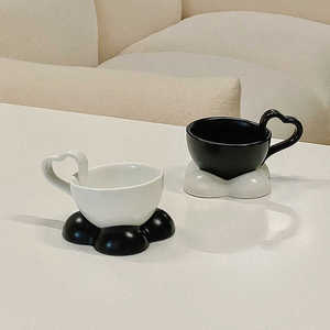 Good Price of New Design Lovely <b>Ceramic</b> Coffee <b>Mug</b> Cup Saucer Black <b>Ceramic</b> <b>Mug</b> With Heart Handle Cute <b>Ceramic</b> Coffee <b>Mug</b> - Product Image 1