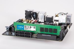 Mémoire <span class=keywords><strong>Crucial</strong></span> 8 Go <span class=keywords><strong>DDR4</strong></span> <span class=keywords><strong>3200</strong></span> MT/s (PC4-25600) CL22 SR X8 DIMM non tamponné 288 broches pour ordinateur de bureau - CT8G4DFS832A - Product Image 4