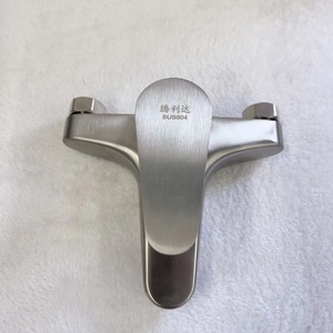 ก๊อกน้ำฝักบัวสามทาง สแตนเลส 304 แบบก้านเดียว แกนวาล์วเซรามิก ผสมน้ำร้อนน้ำเย็น - Product Image 2