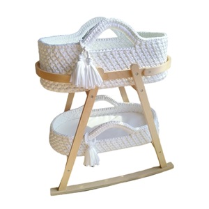 Handgemaakte moderne design Mozesmand van katoenen touw, geweven babybedje, gestreept, geweven mandje voor pasgeborenen met houten handvat, gehaakt wiegje - Product Image 5