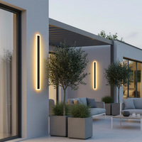 Applique murale solaire LED extérieure étanche en aluminium pour jardin, cour et balcon - Bande longue avec fixation murale et entrée par surface