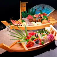 Plateau de service en bois style bateau minimaliste japonais pour sashimi, fruits de mer et sushi, avec glace carbonique, design bateau du dragon