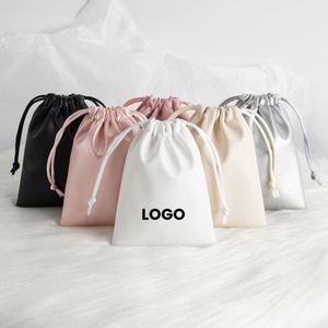 Sac à cordon personnalisé en cuir PU souple de luxe avec logo en relief, pochette à bijoux tendance pour l'été et le printemps - Product Image 1
