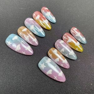 <span class=keywords><strong>Uñas</strong></span> Postizas Hechas a Mano de Alta Calidad, Venta al Por Mayor de Fábrica, Diseño de <span class=keywords><strong>Cielo</strong></span> <span class=keywords><strong>Azul</strong></span> y Nubes Blancas en Forma de Almendra, Reutilizables, Éxito de Ventas de Verano - Product Image 3